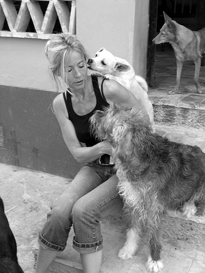 Sylvia mit Hunden